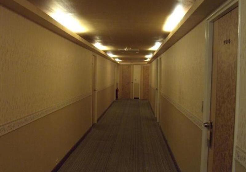 هتل Chung Shan Business