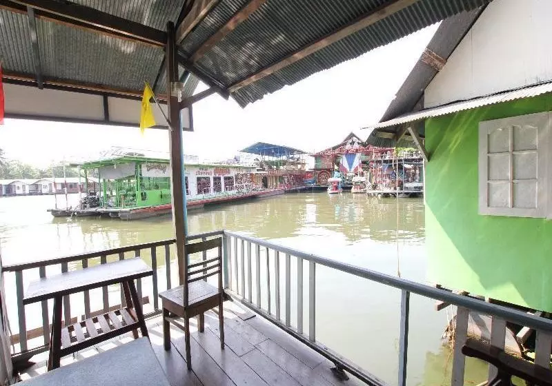 هتل Nita Raft House