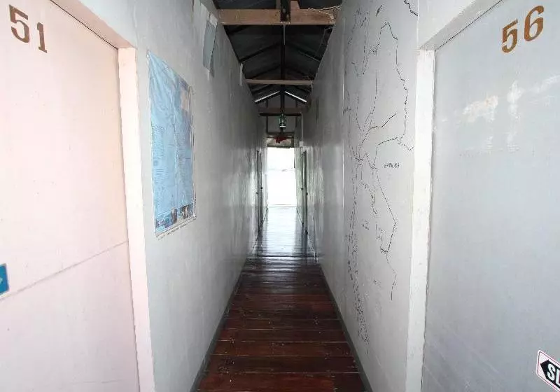 هتل Nita Raft House