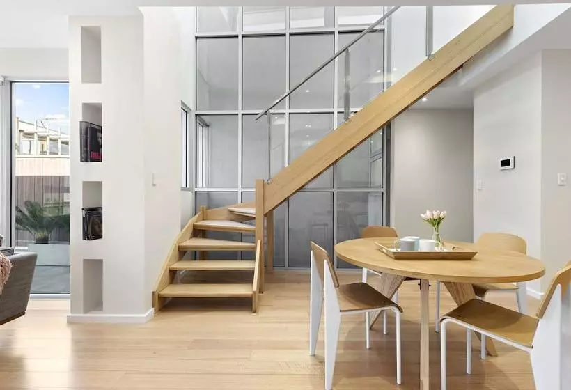 Hotham, 2bdr North Melbourne Apartment