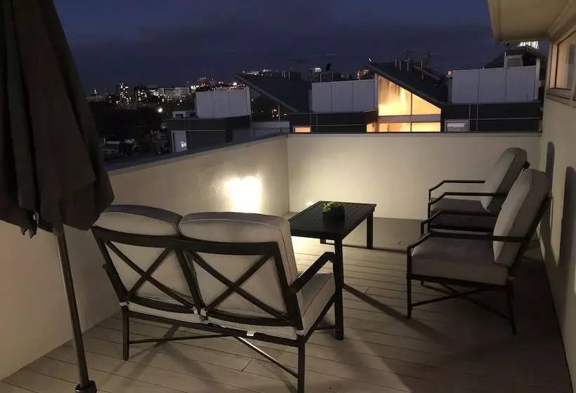 Hotham, 2bdr North Melbourne Apartment