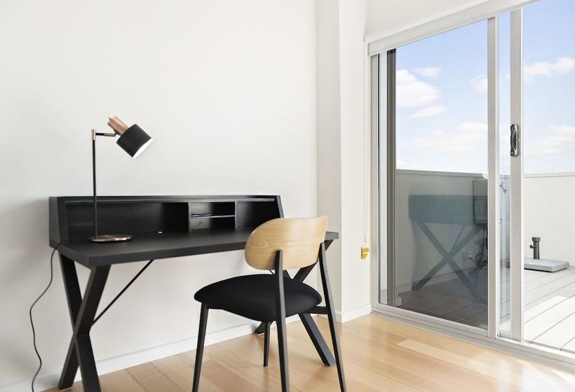 Hotham, 2bdr North Melbourne Apartment