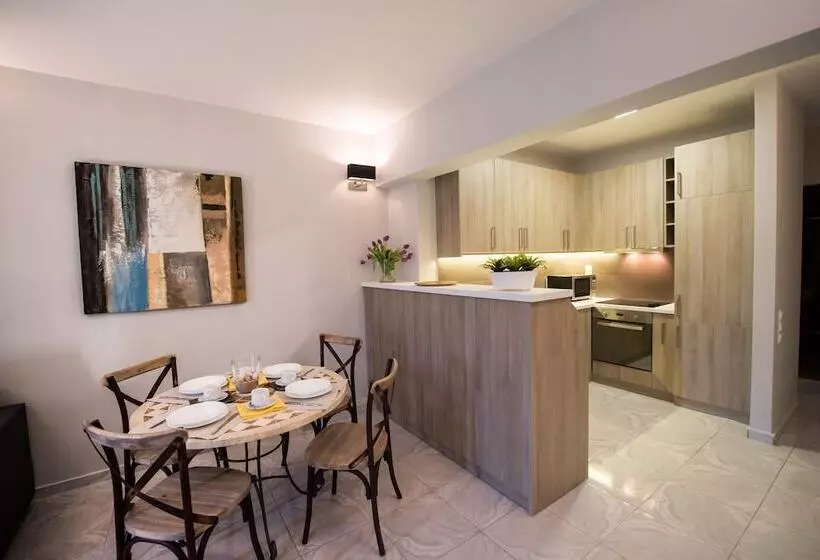 Regalo Apartments