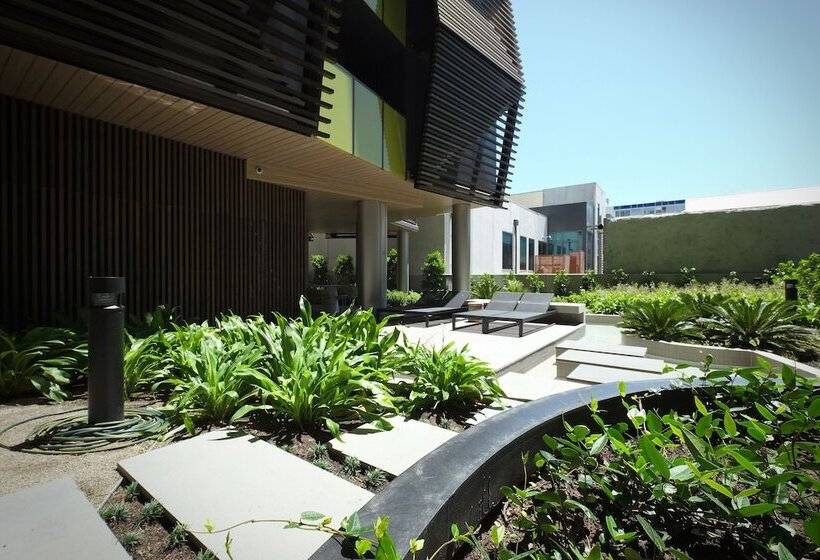 Turnkey Accommodation  North Melbourne