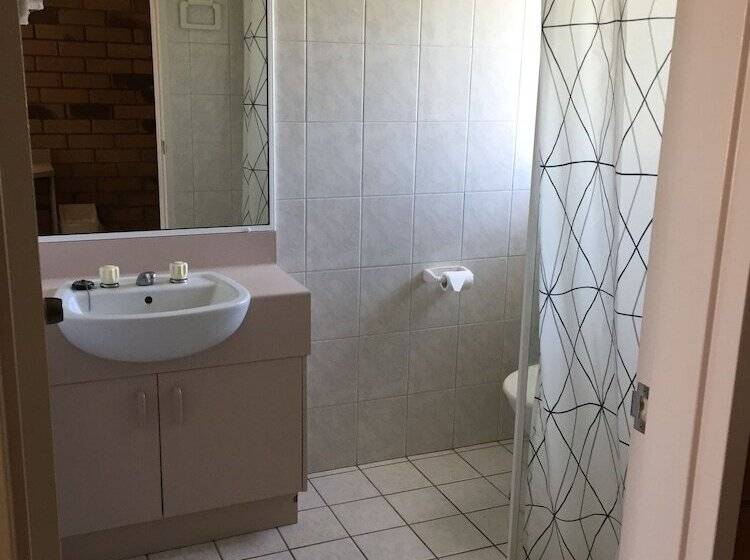 Отель Boulder Opal Motor Inn