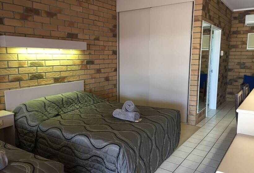 Отель Boulder Opal Motor Inn