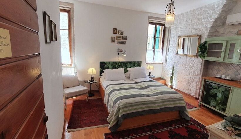 ホテル Palace Basilico 1580