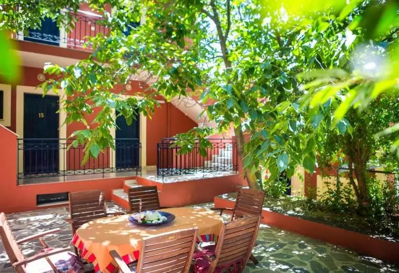 Hotelli Aloe Studios