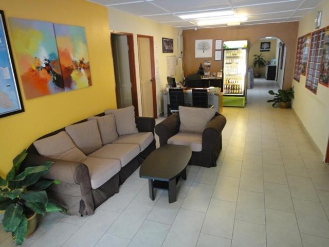 Hotell Eight Mentigi Guesthouse