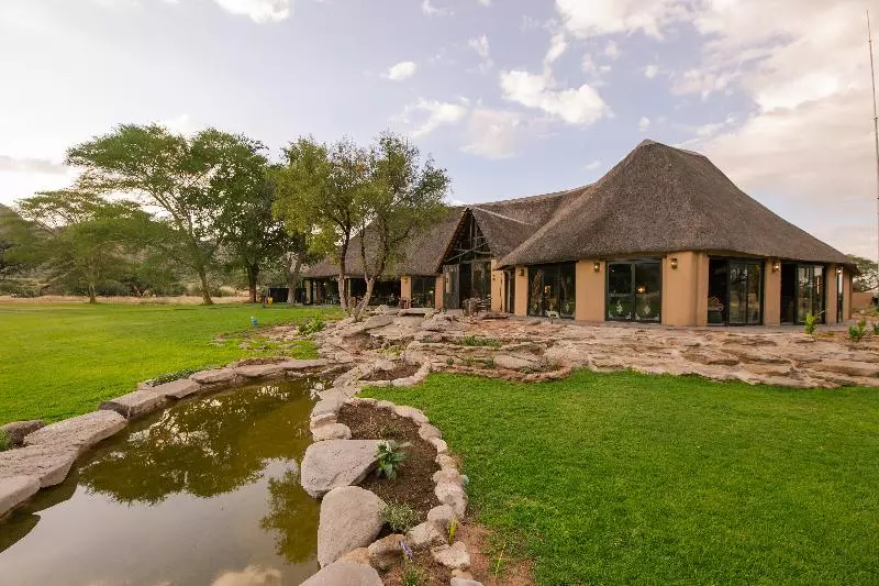هتل Okapuka Ranch