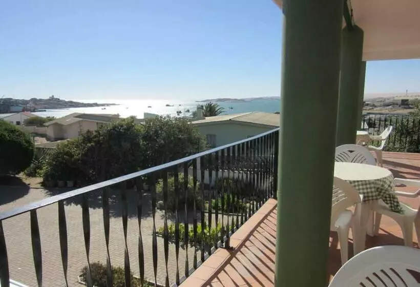 هتل Zur Waterkant Guesthouse