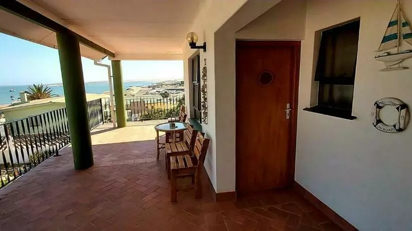 هتل Zur Waterkant Guesthouse