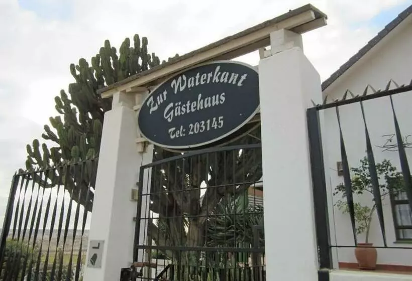 هتل Zur Waterkant Guesthouse