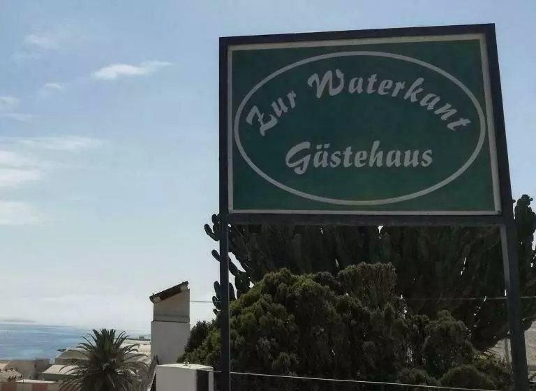 هتل Zur Waterkant Guesthouse