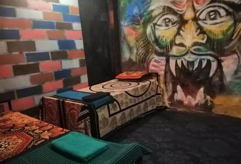 ユースホステル Tree House Cafe Ella