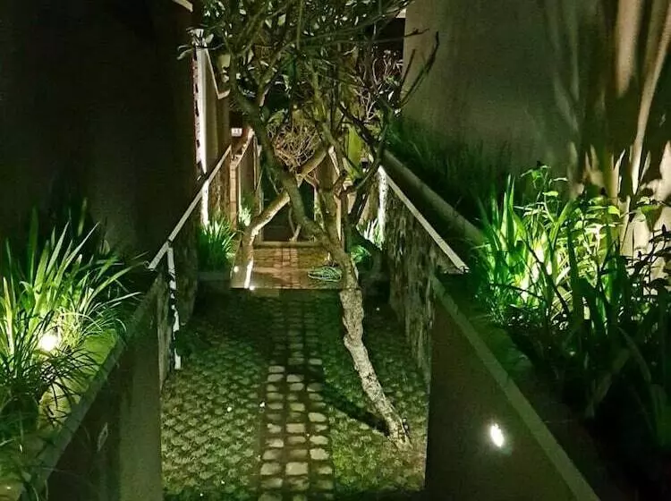 ホテル Annupuri Villas Bali
