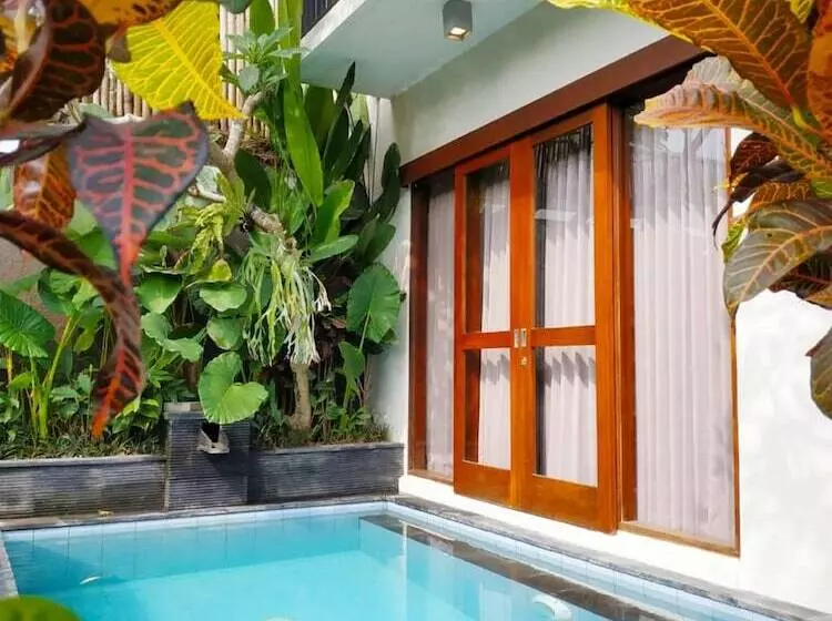 ホテル Annupuri Villas Bali