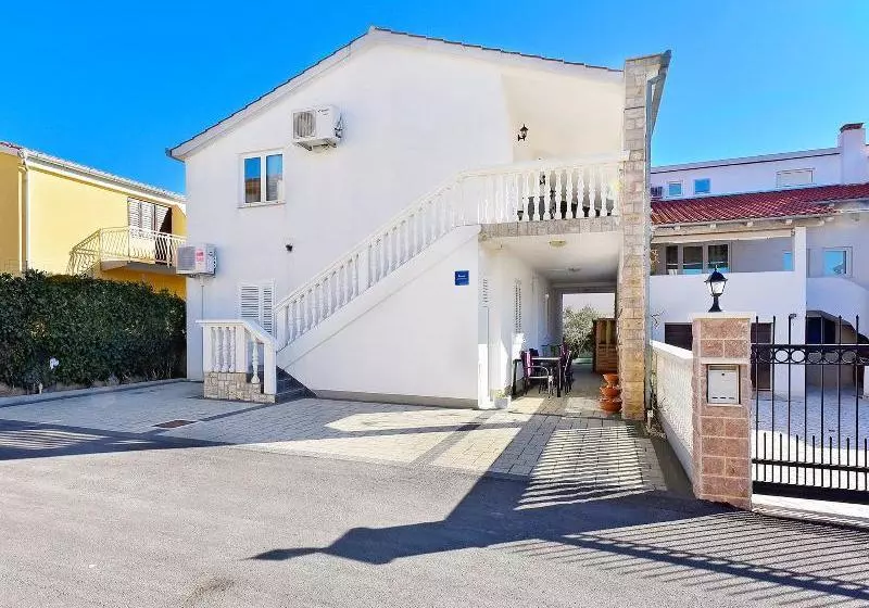 هتل Apartments Marica