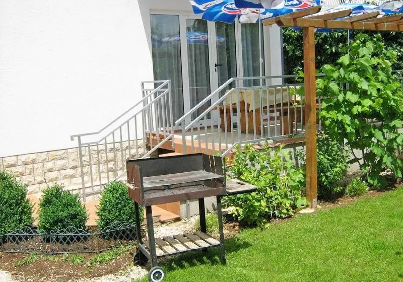 هتل Apartments Marica