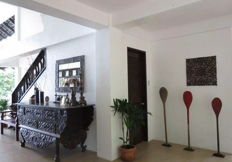 Hotelli Bambu Villa Resort