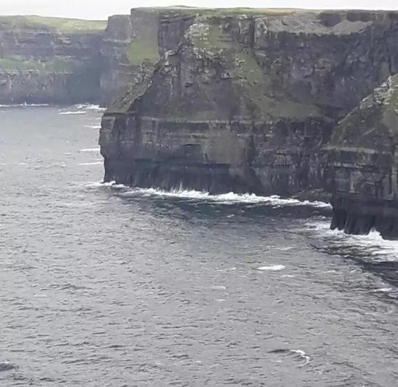 Hotelli Dubhlinn House