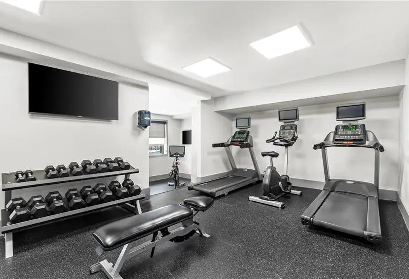District 3 Hotel, Ascend Hotel Collection