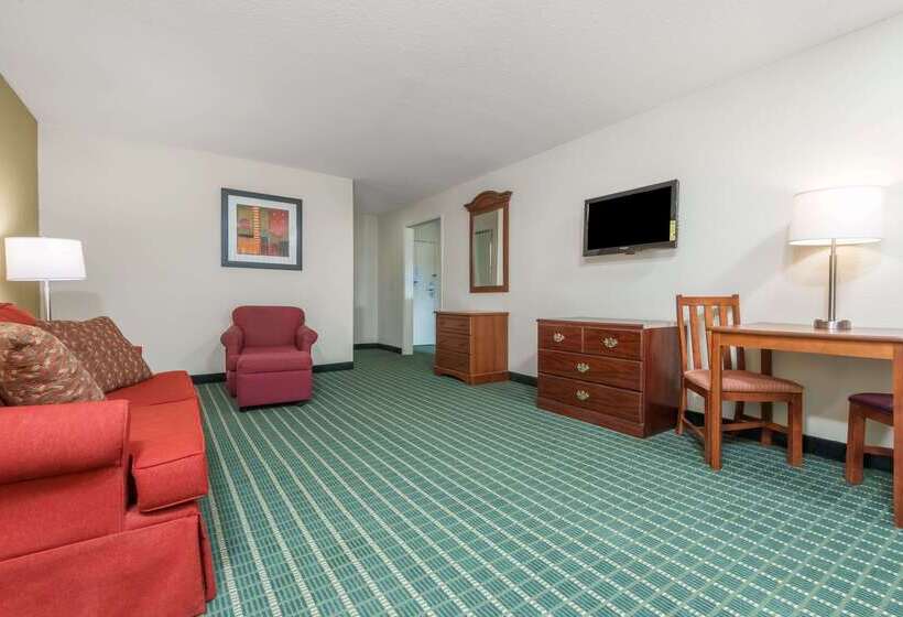 فندق Baymont By Wyndham Kokomo