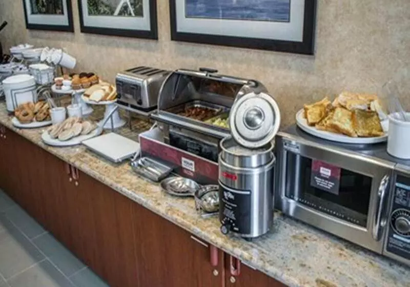 Отель Comfort Suites Lakewood Denver