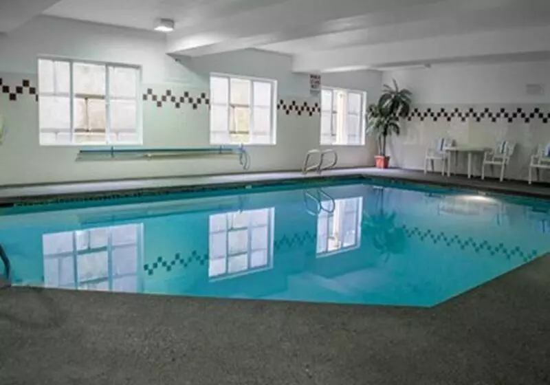 Отель Comfort Suites Lakewood Denver