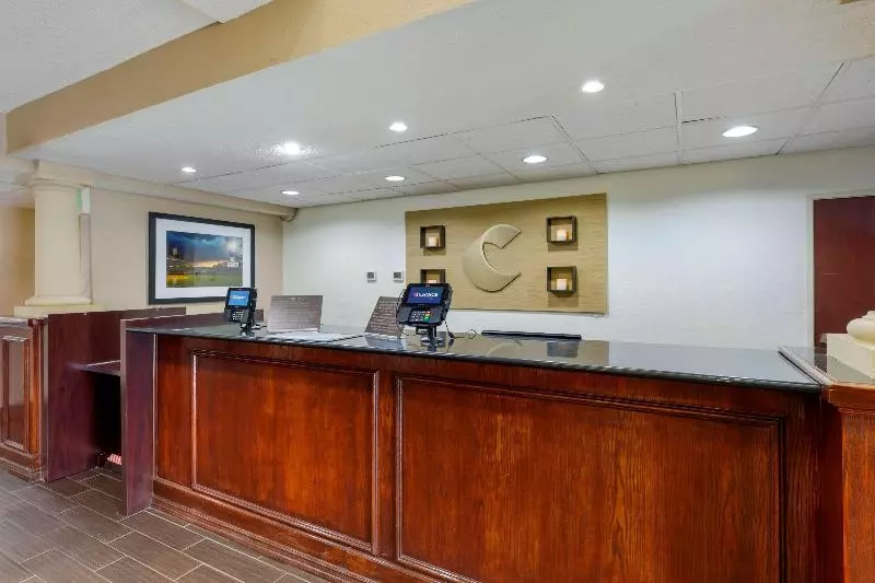 Отель Comfort Suites Lakewood Denver
