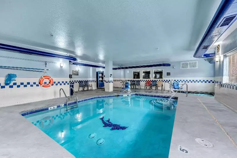 Отель Comfort Suites Lakewood Denver