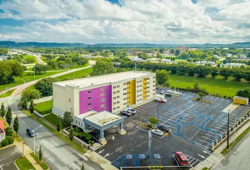 District 3 Hotel, Ascend Hotel Collection