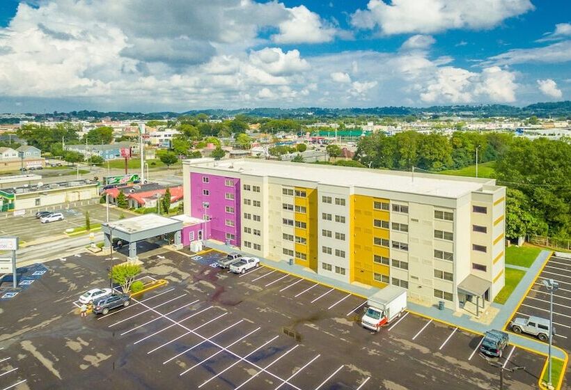 District 3 Hotel, Ascend Hotel Collection