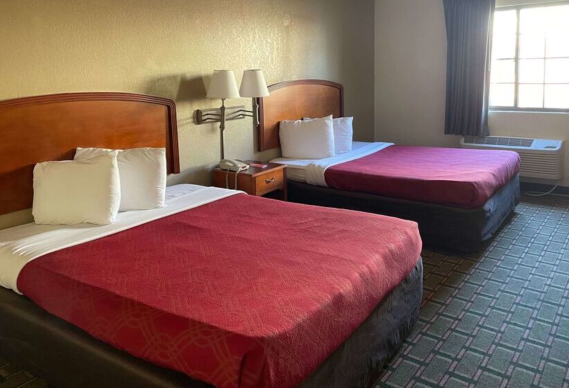 בית מלון כפרי Econo Lodge