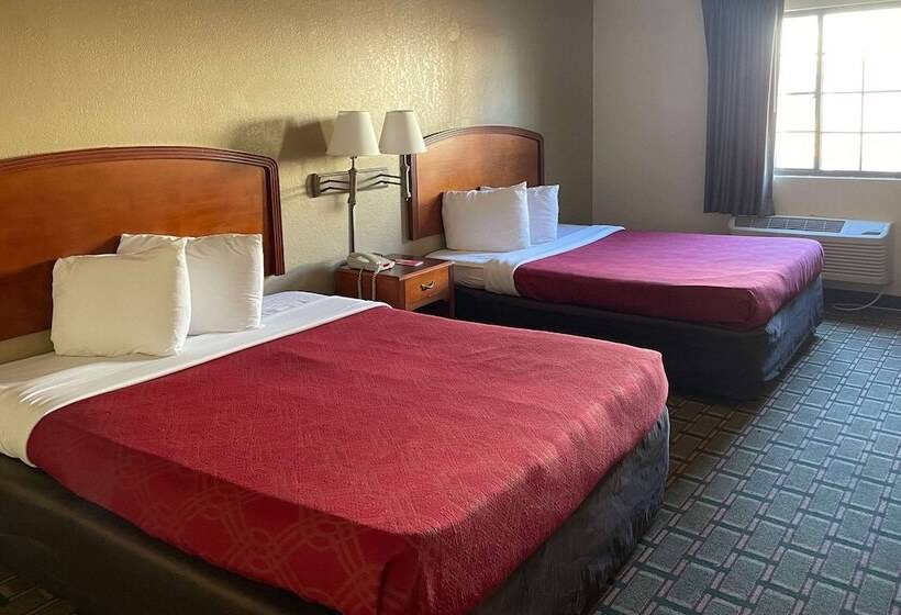 בית מלון כפרי Econo Lodge