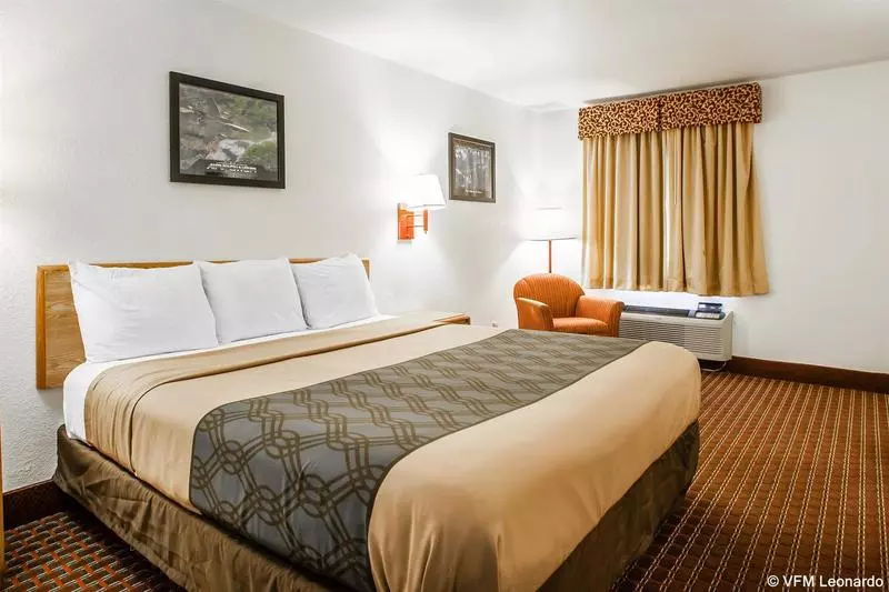 בית מלון כפרי Econo Lodge Truman Inn