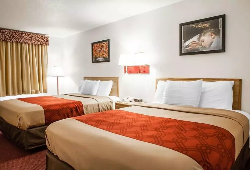 בית מלון כפרי Econo Lodge Truman Inn