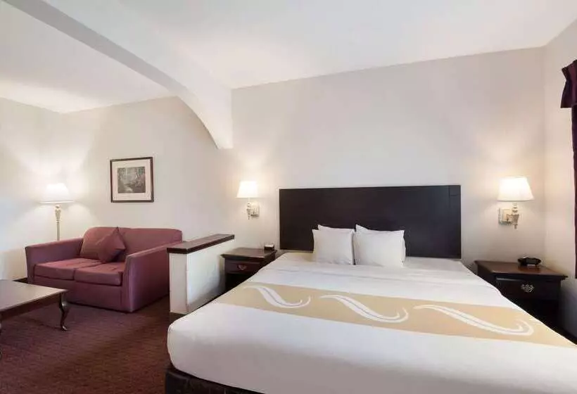 Отель Quality Inn Grand Suites Bellingham