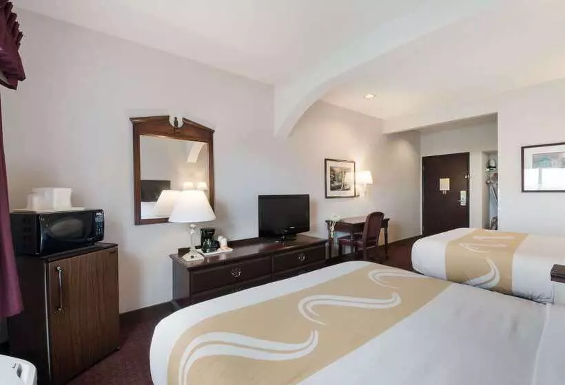 Отель Quality Inn Grand Suites Bellingham