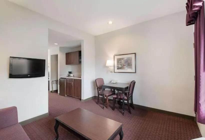 Отель Quality Inn Grand Suites Bellingham