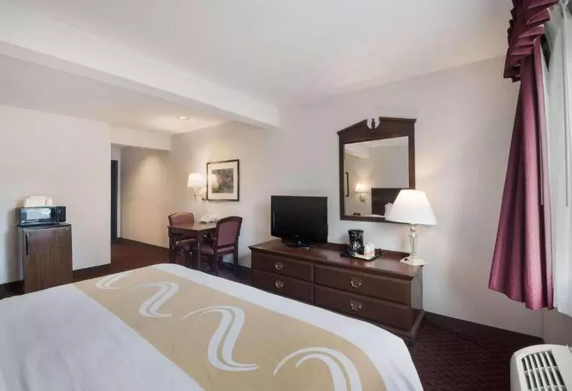 Отель Quality Inn Grand Suites Bellingham