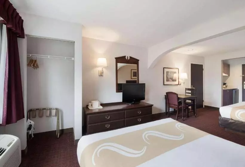 Отель Quality Inn Grand Suites Bellingham