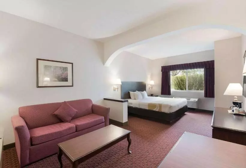 Отель Quality Inn Grand Suites Bellingham