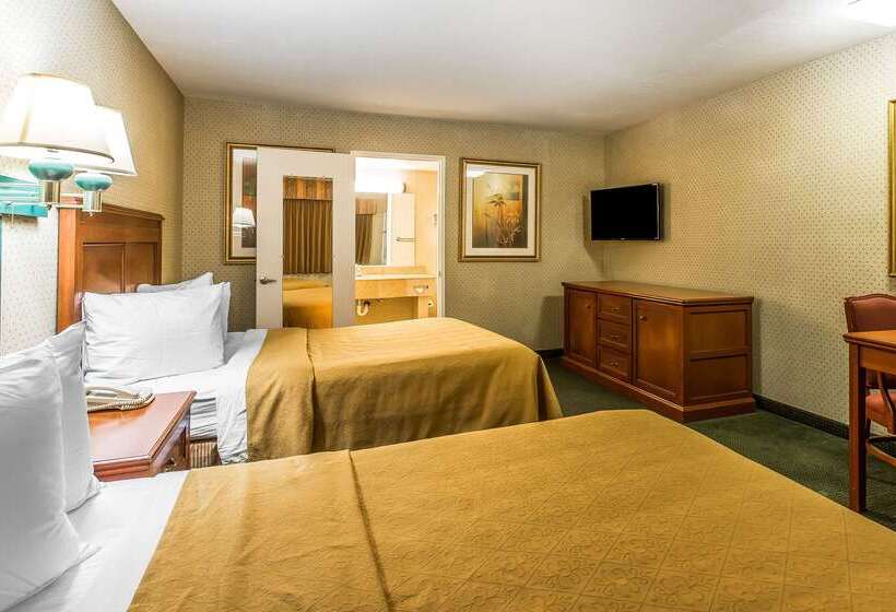 Отель Quality Inn Near China Lake Naval Station