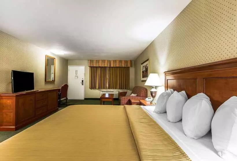ホテル Quality Inn Near China Lake Naval Station