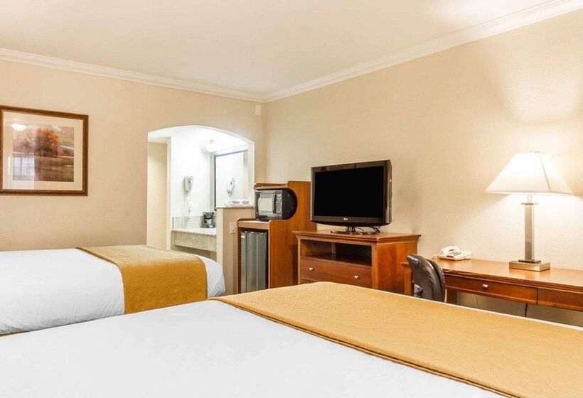 هتل Quality Inn Sacramento Convention Center