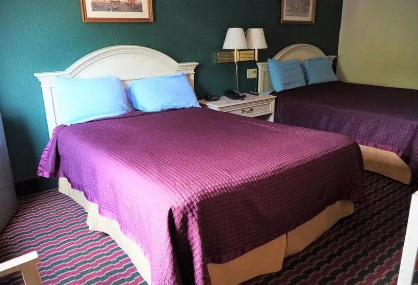 فندق Quality Quarters Inn