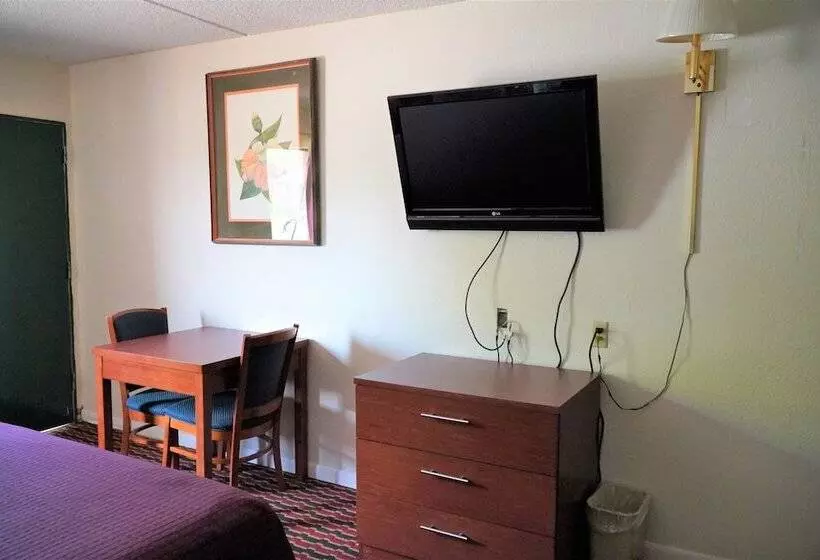 فندق Quality Quarters Inn