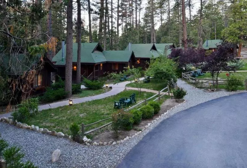 هتل Quiet Creek Inn