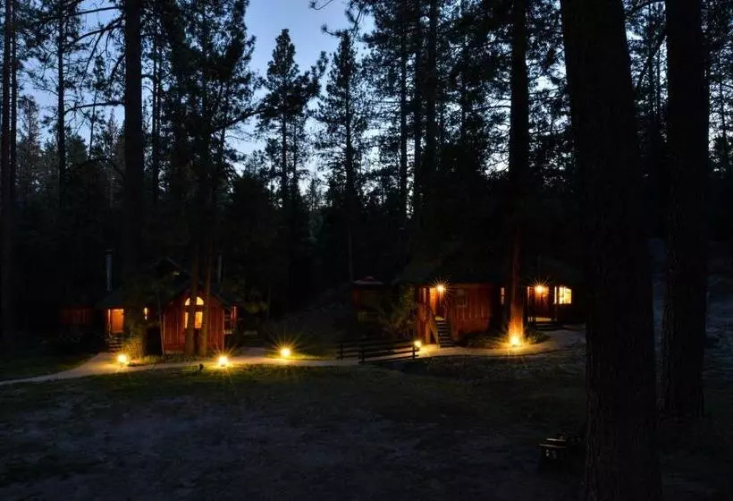 هتل Quiet Creek Inn